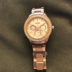 Woman’s Fossil Rose Gold Watch
